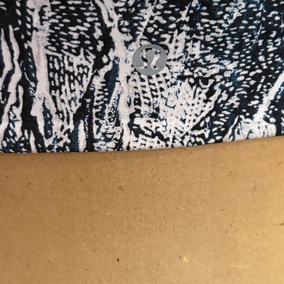 Lululemon 6 Free To Be Moved Bra Wildwood White Multi Green Jasper Stylish Bra - Picture 6 of 12